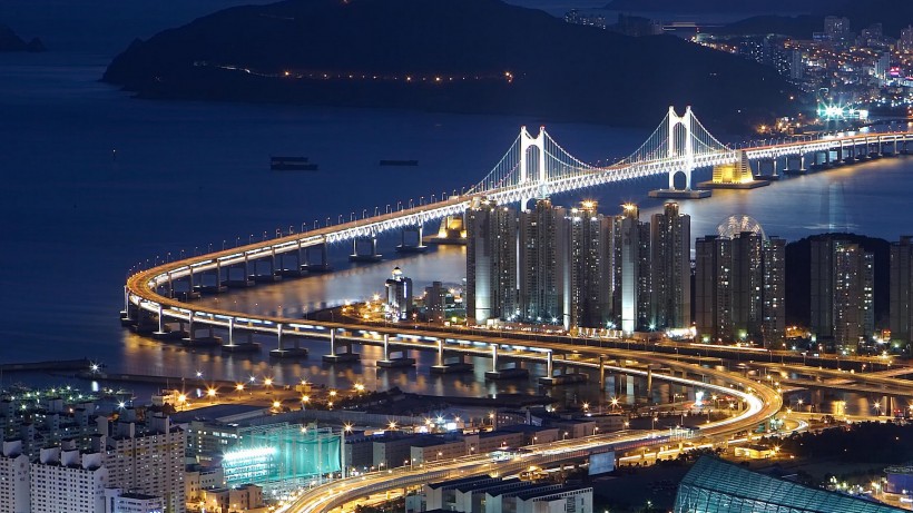 韩国厨师帮厨——包吃住年发放十三薪资待遇优厚