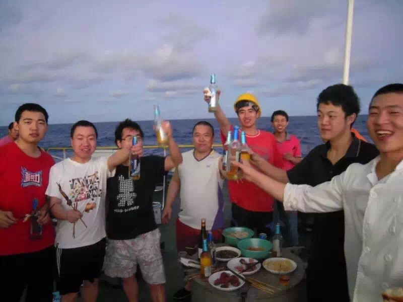 国际货船焊工电工厨师水手机工长期招聘，管吃管住，待遇好，速报名！！！