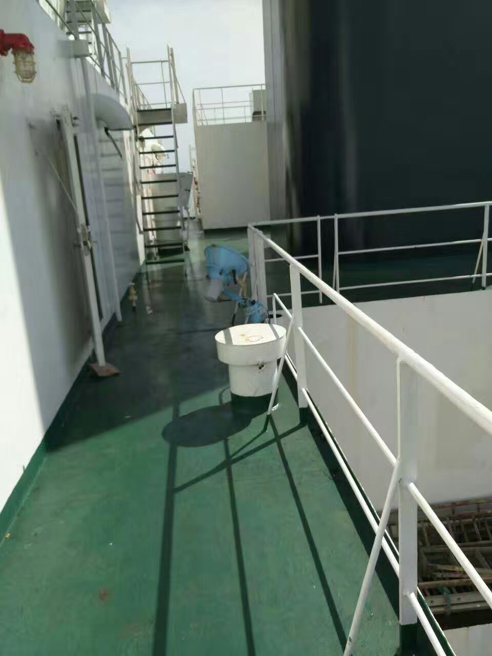 国际货轮工作环境图