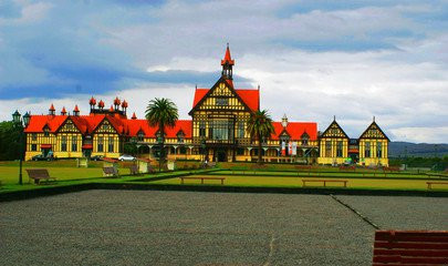 新西兰建筑工招聘，可全家移民，待遇超级好