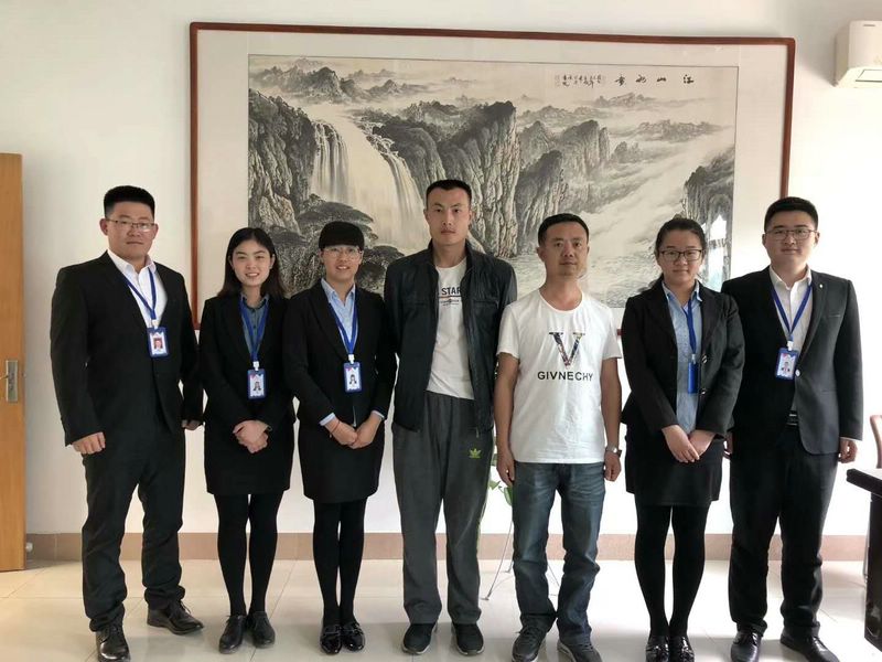 国际货轮客户合影留念——寿光文先生、陕西郭先生