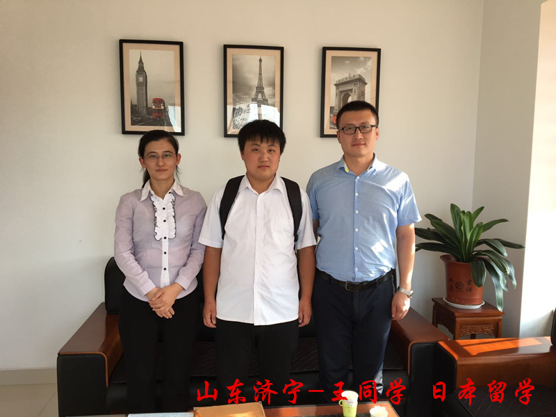 日本留学客户留念。