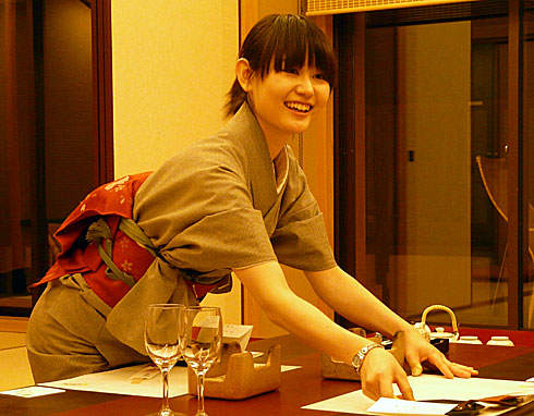 赴日温泉酒店项目招聘  可携带家属