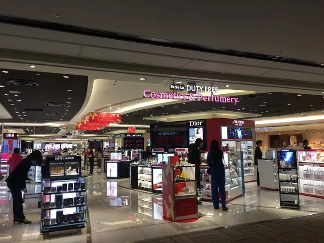 日本株式会社连锁免税店招聘 月薪1.8万+ 月休10天长期发展 超低价格来询